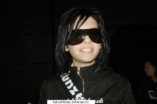 Bill - bill acolo era mic si mai cuminte!acu e mare si - Bill kaulitz
